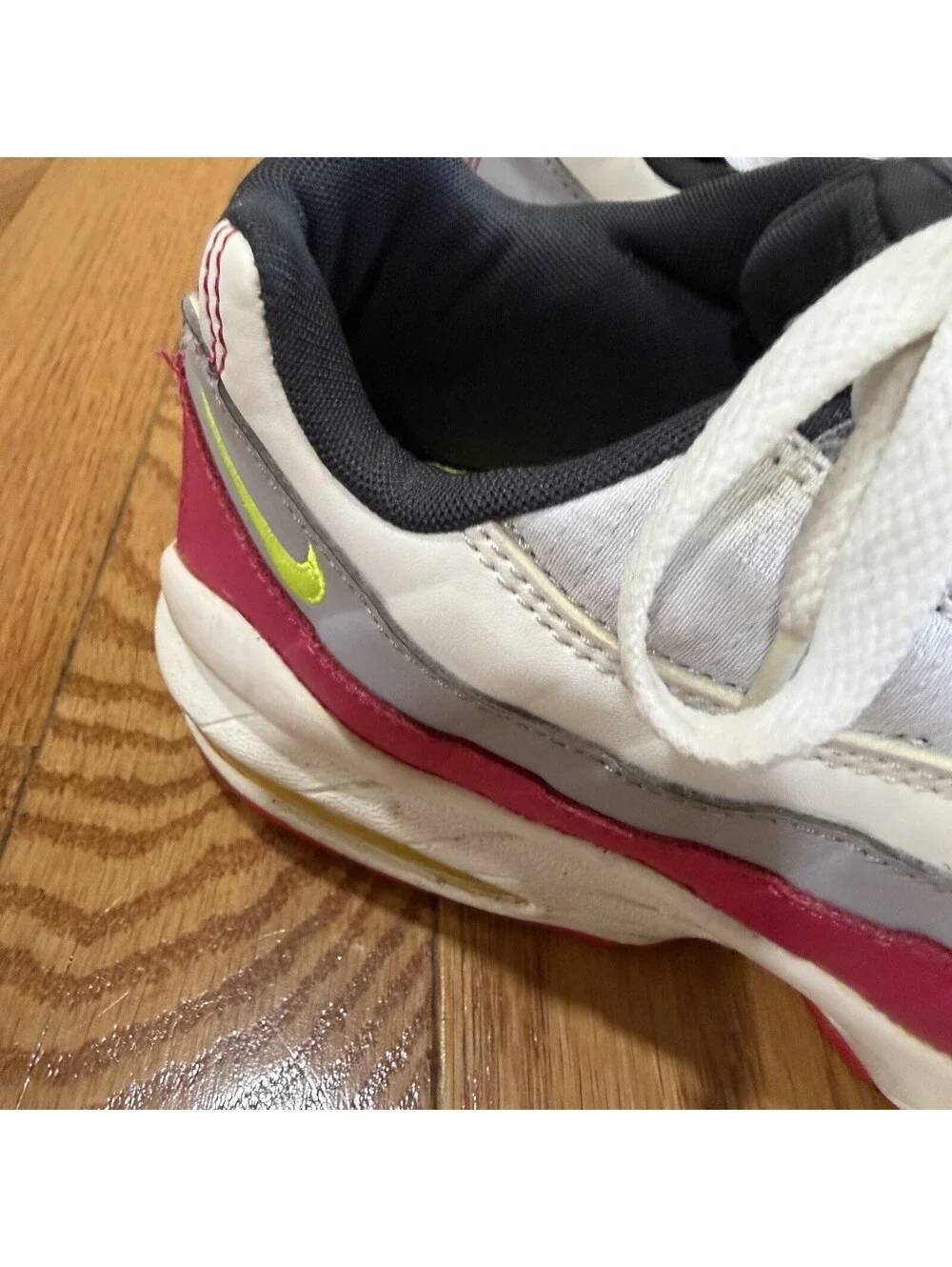 Size 6.5 Y Nike Air Max 95 Youth White Hot Pink Volt Black Running Shoes/ Wmns 8